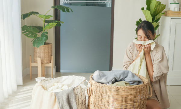 How To Get Fresh Smelling Clothes Naturally: 8 Chemical-Free Methods