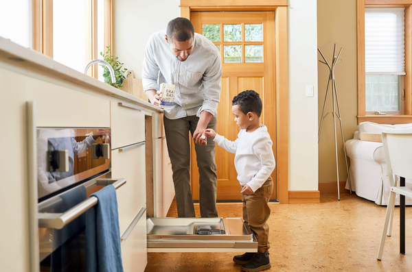 Washing dishes with Branch Basics is natural and safe.